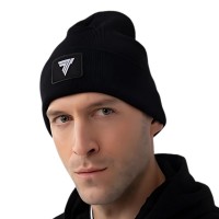 Beannie Tall Preto com o logótipo Trec